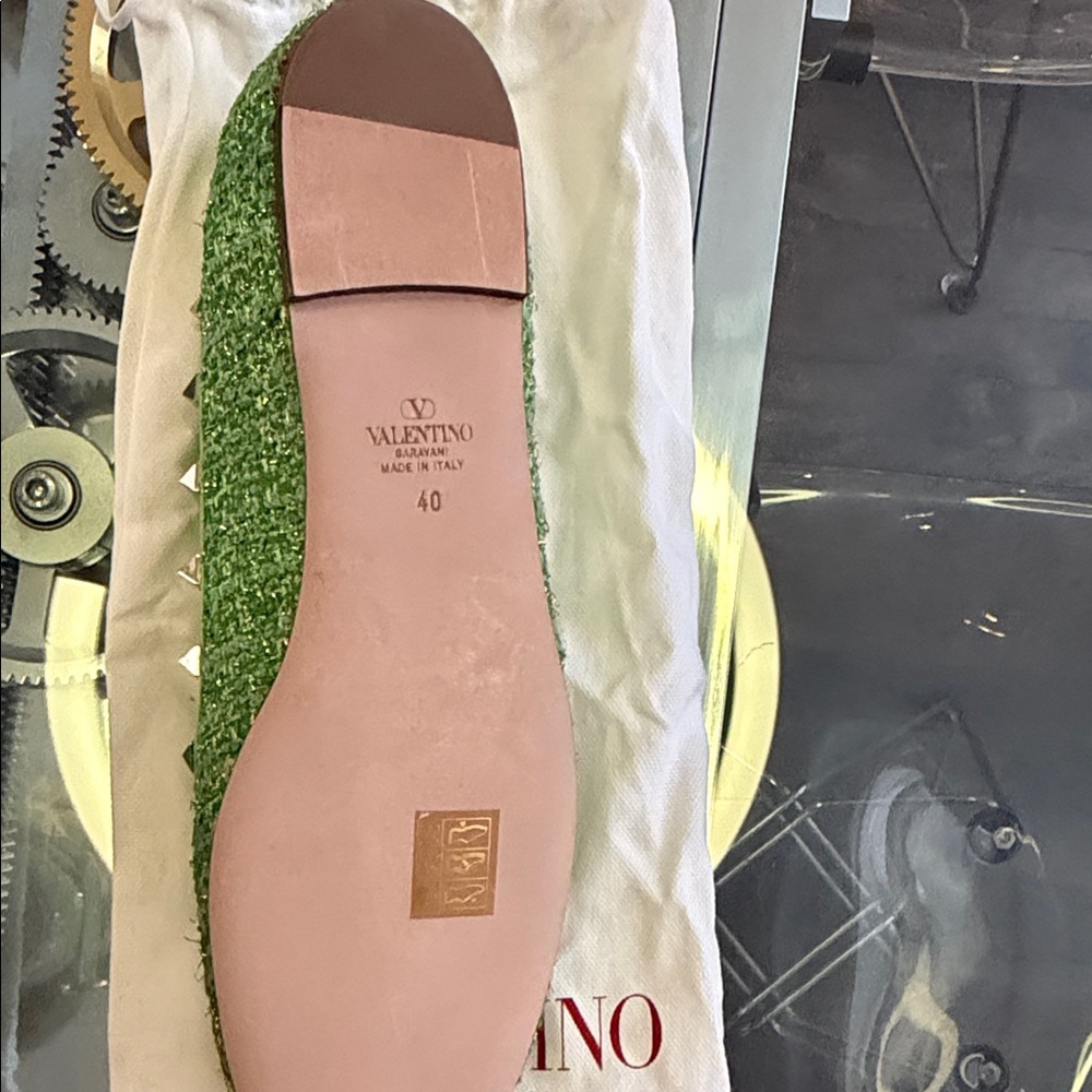 VALENTINO GARAVANI
Rockstud tweed lamé ballet flats - Picture 6 of 9